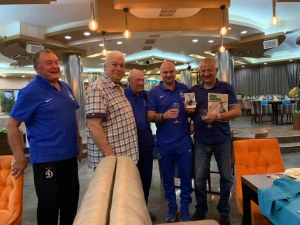 Крушарски бесен на играчите, Локо чака още двама от Уулвс