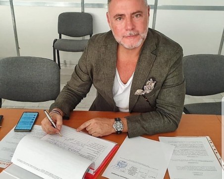 Новият кандидат за кмет на Пловдив направи регистрация за изборите