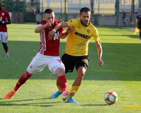 ЦСКА излъга Ботев в слаб мач в Коматево