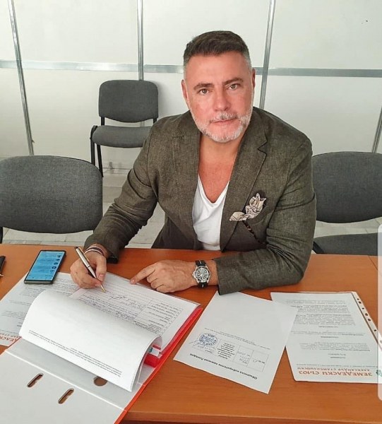 Новият кандидат за кмет на Пловдив направи регистрация за изборите