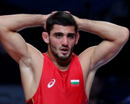 България с медал от световното по борба