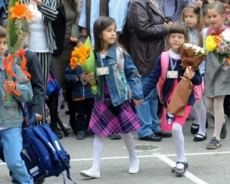 Над 3000 първолаци влизат в класните стаи в Пловдив! На добър час