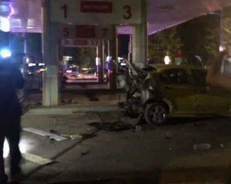 Таксиметрова кола се е взривила при зареждането с метан в Добрич