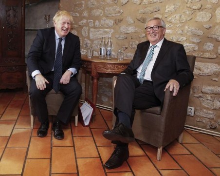 Юнкер и БоДжо хапнаха охлюви и сирена, но не се разбраха за Брекзит