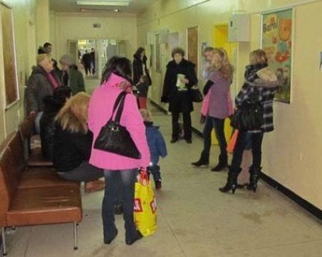 Мечтата на шефа: Наказват ни три дни без пари, ако се разболеем