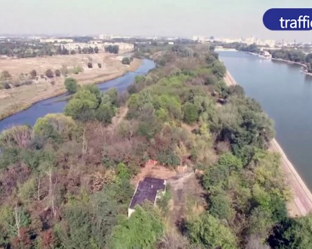 Строителни акули се опитаха да грабнат 11,5 дка на метри от Гребната база, Общината успя да го купи