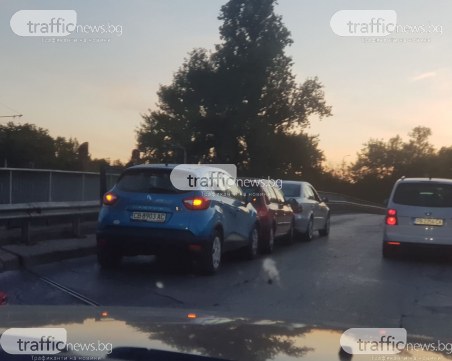 Верижна катастрофа в Пловдив! Три коли се нанизаха в пиков час