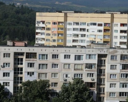 28-годишна жена падна от 6-я етаж в Шумен