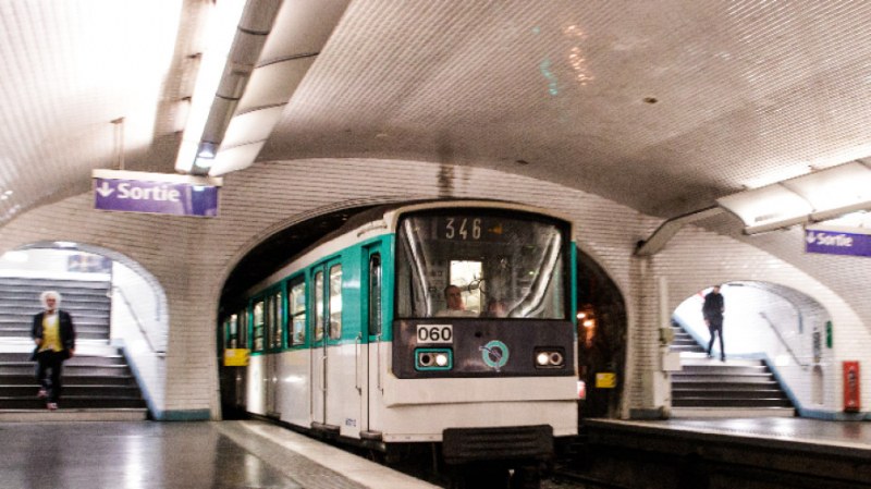 Влак без машинист вся паника в парижкото метро