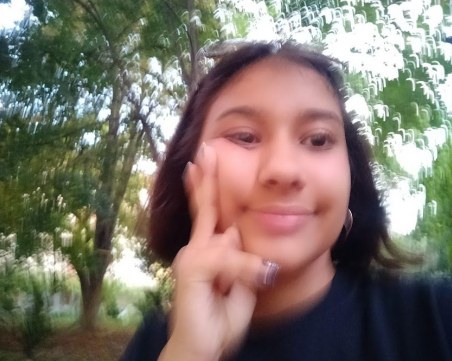 Издирват 15-годишната Елеонора от София! От 16 дни няма и следа от нея