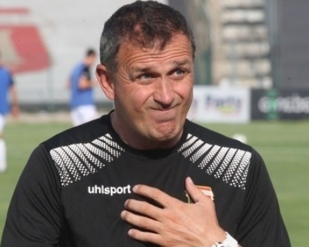 Локо изпуска талант заради проблеми с документите