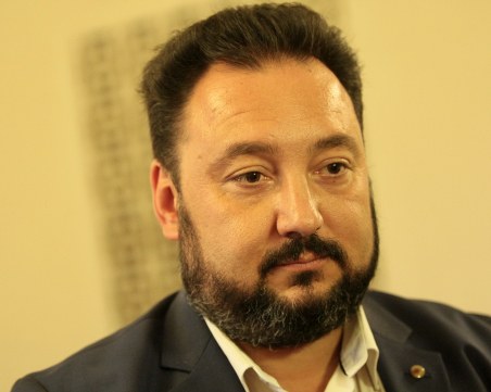 Шефът на БНР няма спомен за оказван натиск, не мисли за оставка