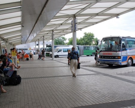 Ще скочат ли цените на автобусните билети заради тол таксуването?