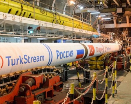 Започват да полагат тръбите за 