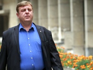 Каракачанов: Има опити за външна намеса в нашата политика