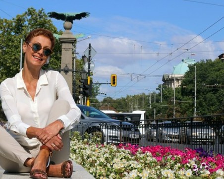 Тв водещата Радина Червенова: Слязох сама от върха, не са ме уволнявали