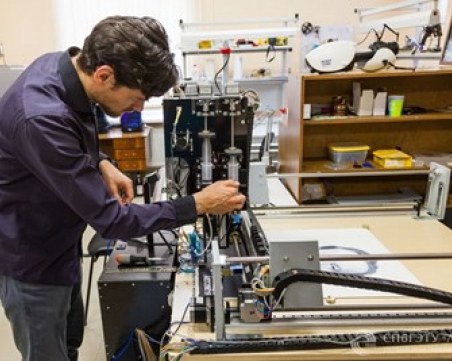 Заменят художниците с роботи на изложение в Пловдив