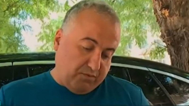 Кардиологът от Пазарджик, закован със скрита камера, взимал 57 бона заплата
