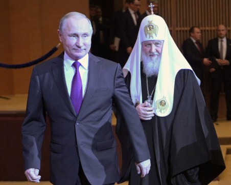 Стотици руски свещеници се обявиха срещу репресиите на Путин