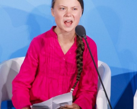 Тийнейджърка нахока световните лидери за провала им с климата