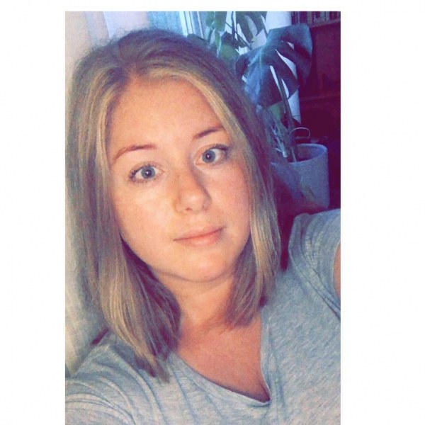 27-годишно момиче от Норвегия търси баща си в България