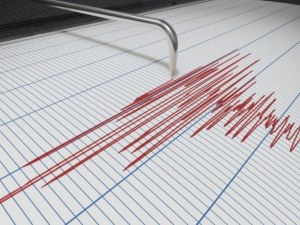 Силни трусове край Истанбул и остров Крит