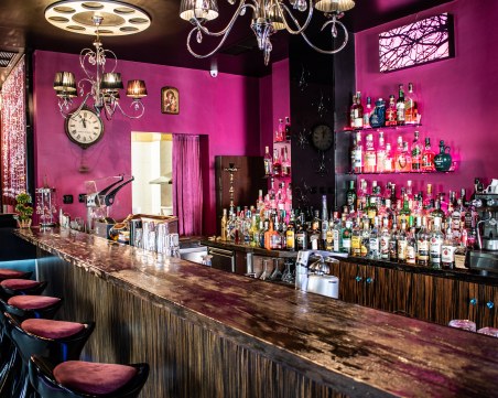 Бутиково кафене в Пловдив носи ежедневна доза... Париж