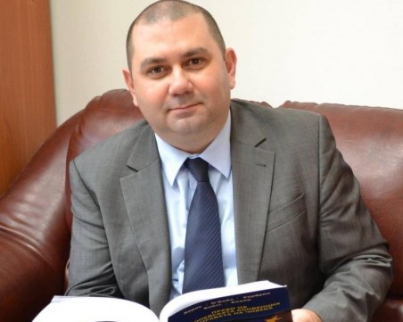 Един от най-способните юристи и университетски преподаватели в Пловдив е в листата на Георги Колев