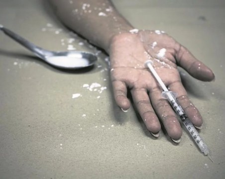 Откриха голяма количество хероин в къща в Пещера