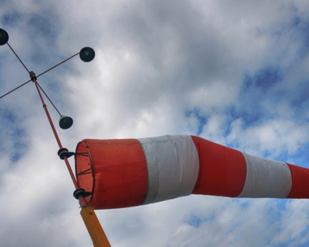 Вятър спира дъжда днес, задава се слънчев уикенд