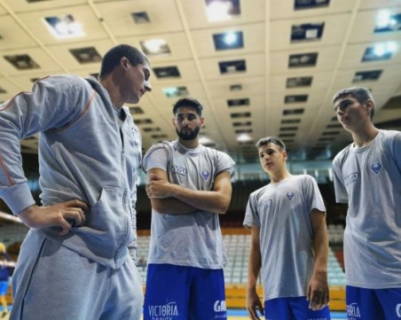 Виктория Волей със загуба от Левски в първата си контрола
