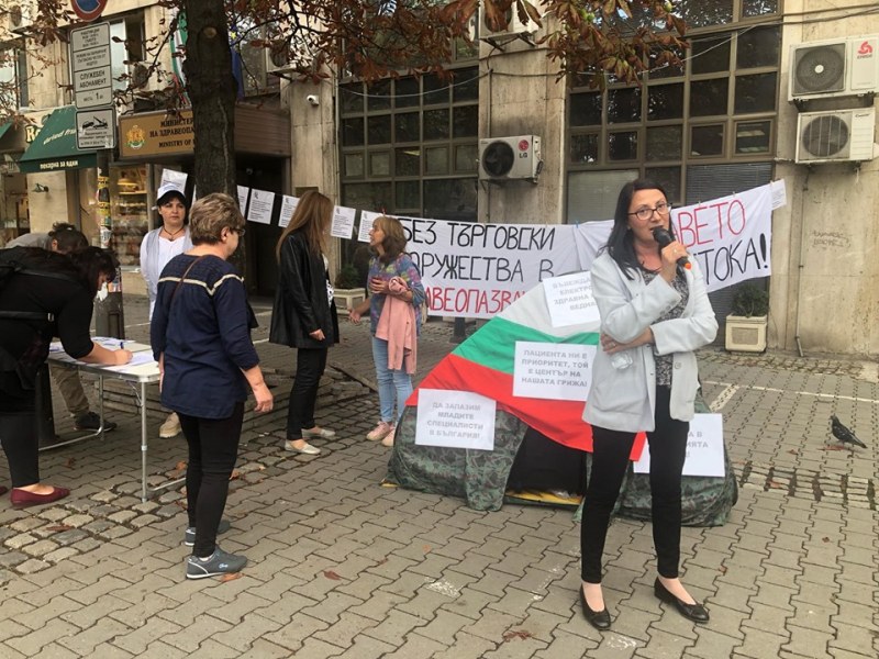 Медсестрите с подписка на пъпа на София, хвърлят масови оставки
