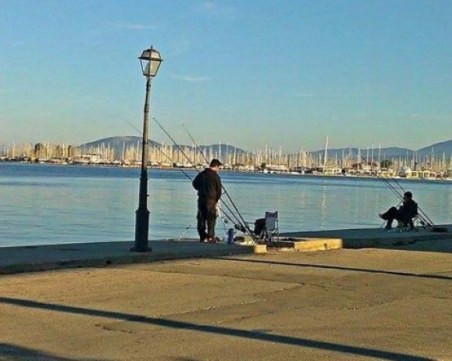 Арестуваха инспектор от агенцията по рибарство, искал подкуп от бракониер