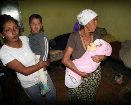 Между 25 и 28 000 евро струва незаконно осиновяване на българско бебе в Гърция