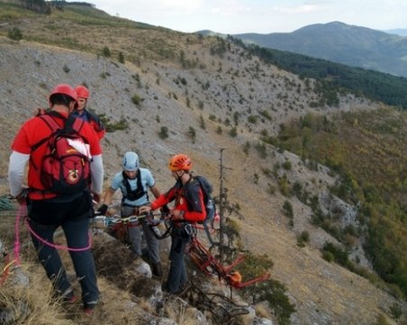 Спасители откриха изгубилата се туристка на 2400 метра височина в Рила