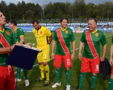 Стоичков: Много сме далеч, спомените трудно ще оживеят пак