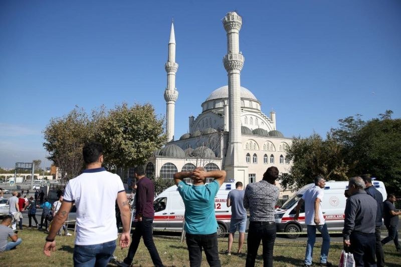 Двама души са загинали, а 40 са ранени след силното земетресение в Истанбул