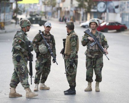 Атентат окървави изборите в Афганистан