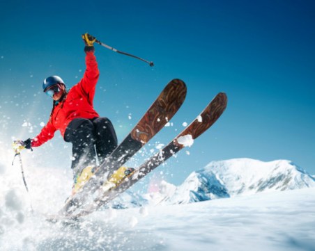 Хобито става работа: Плащат на скиори да пробват най-екстремните писти