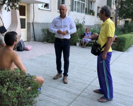 Костадин Димитров: Продължаваме с облагородяването на междублоковите пространства в 