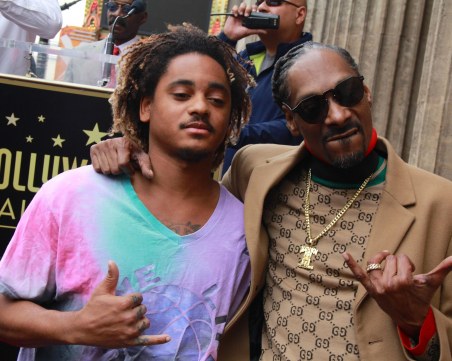 Почина внукът на Снуп Дог