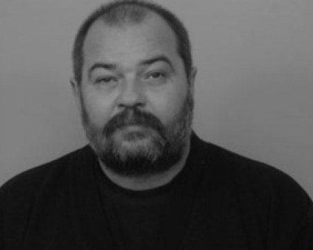 Почина журналистът и радиоводещ Александър Михайлов