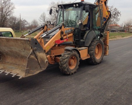 Шофьор се заби челно в багер, оцеля по чудо