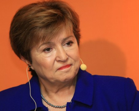 Кристалина Георгиева сяда на директорския стол в МВФ