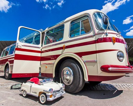 Мирис на скара и... гориво! I-ви събор на Ретро автобуси организират в пловдивско село
