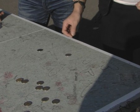 Продължава разпространението на фалшиви монети от 2 лв.