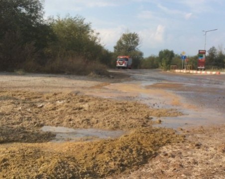 10 тона железен хлорид се разля от две цистерни край Кремиковци