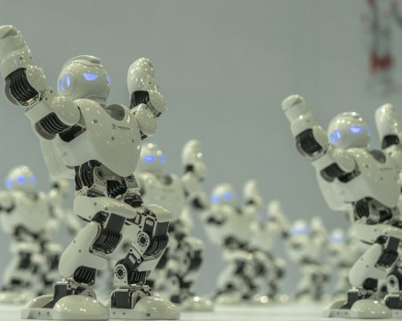 Роботи превземат центъра на София! Демонстрации в Европейската седмица на програмирането