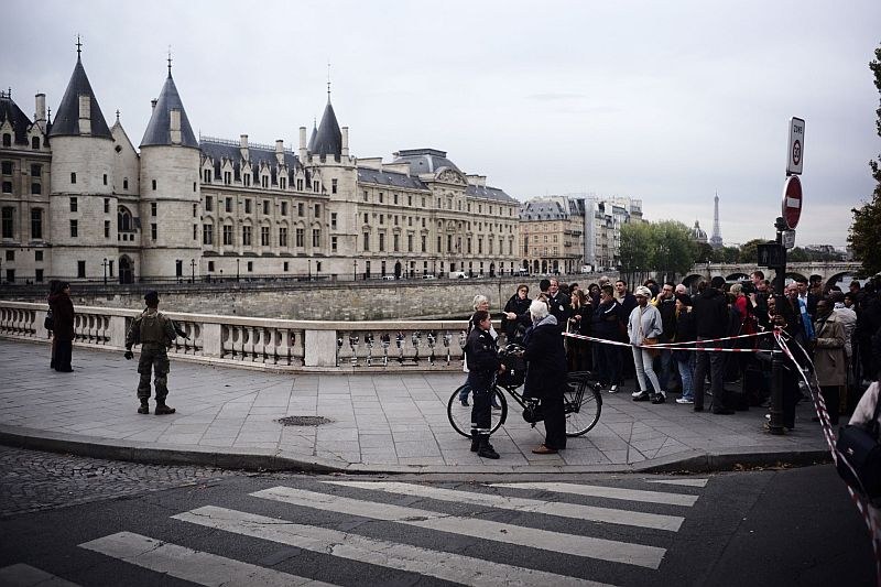 Бившият полицай, който нападна и уби четирима колеги в Париж, е бил глухоням