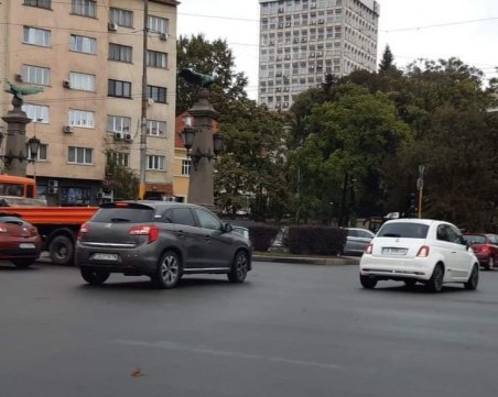 Пълна лудница на Орлов мост в София, светофарите спряха